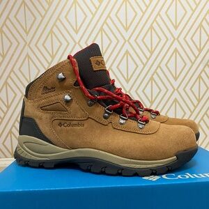 Columbia Women’s Newton Ridge™ Plus Waterproof Amped Hiking Boot